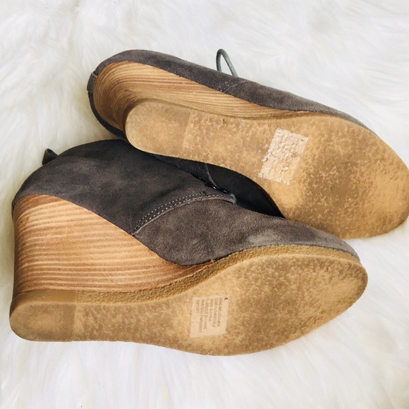 Express • Wedge Booties - Picture 7 of 8